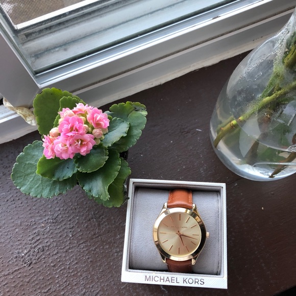 Michael Kors Watch *make an offer* - Picture 6 of 6